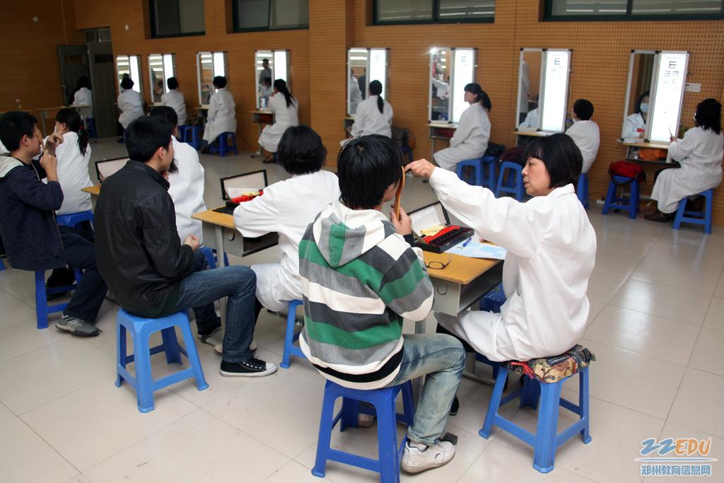 大学入学体检视力-高校入学体检视力检测严格