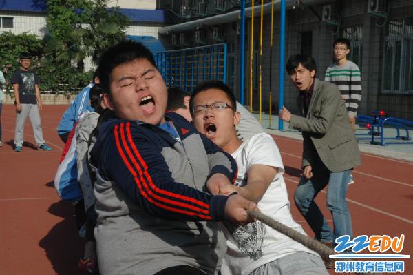 适合大学生在校园玩的班级体游戏-大学生班级