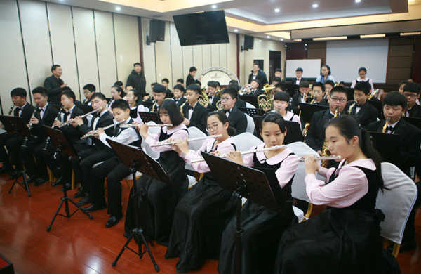 2016年郑州市学校美育工作推进会召开