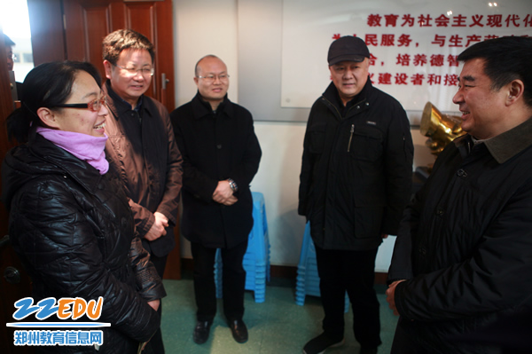省市教育部门领导节前走访慰问我市困难教师
