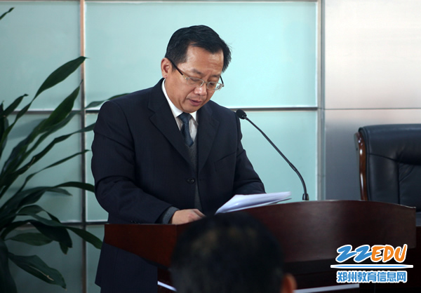 市教育局召开2016年度党组织书记抓党建工作集中述职评议会