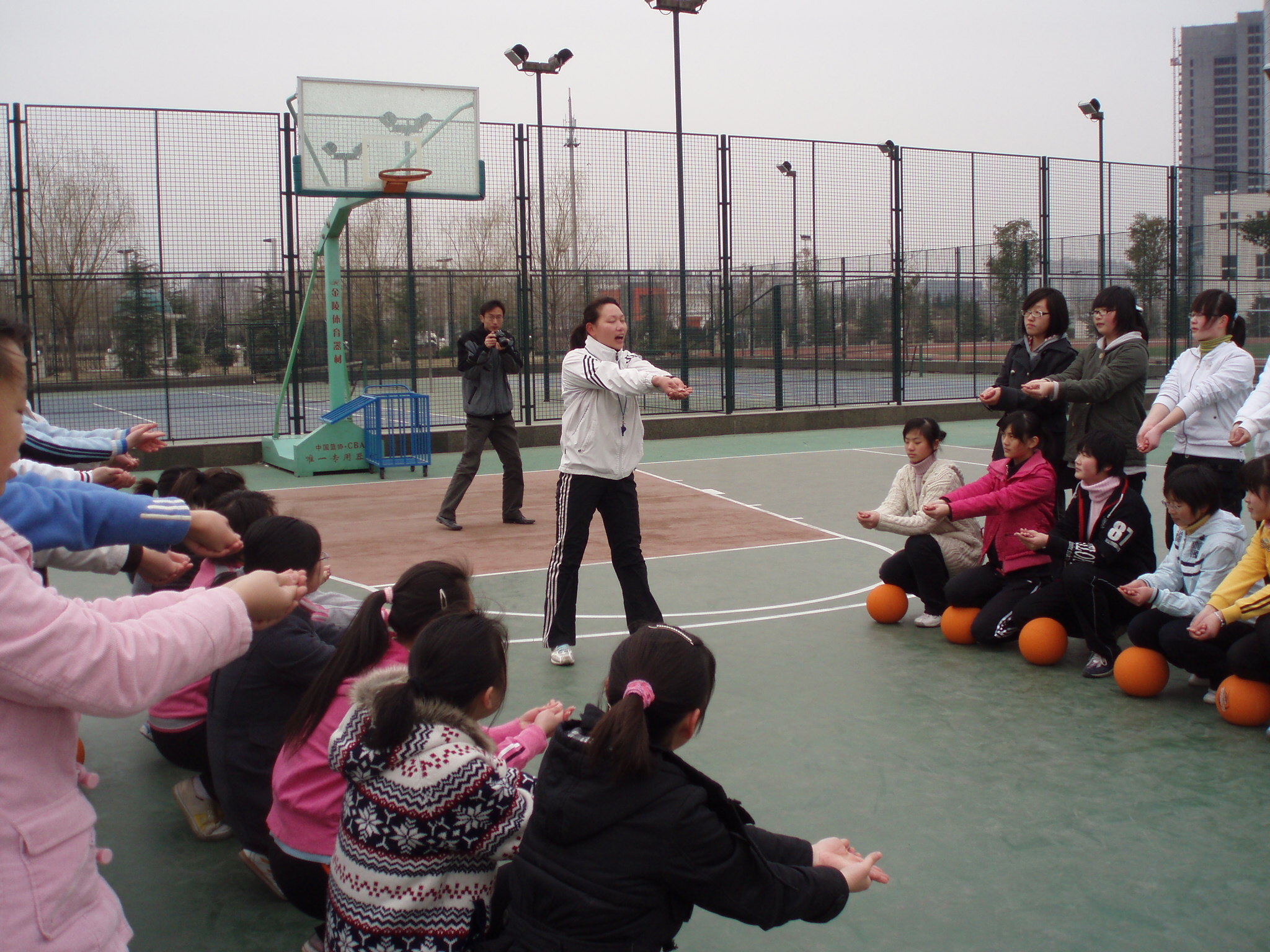 排球垫球动作要领_排球垫球动作要领设计