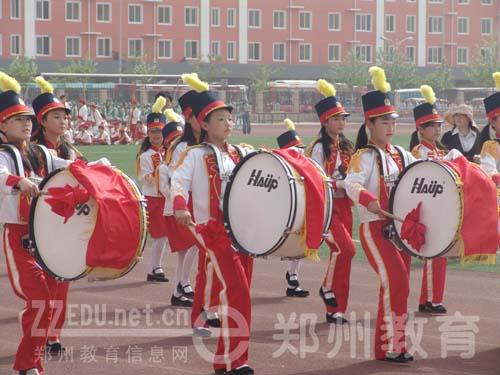 [金水] 鼓号队飒爽展英姿