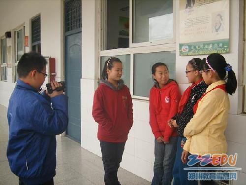 校园微电影《男孩女孩手拉手》开拍了--新闻中