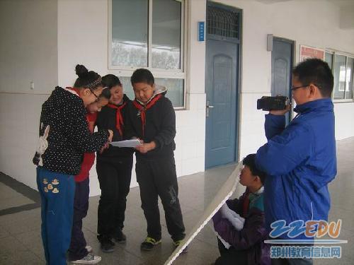 校园微电影《男孩女孩手拉手》开拍了--新闻中