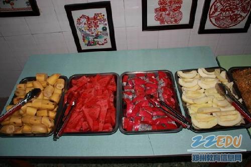 [管城] 回族幼儿园开展大班毕业生自助餐活动