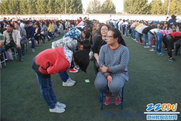 北大培文学校隆重举行成人礼大典