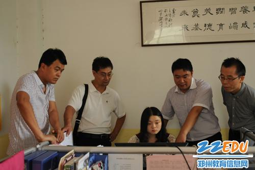 郑州市教育信息化工作督导组到新郑市督导检查