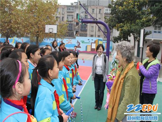 二七区祥云路小学探索教育国际化 促进特色多