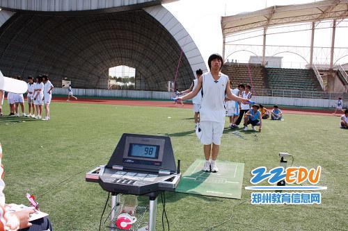 [荥阳] 中招体育考试拉开帷幕