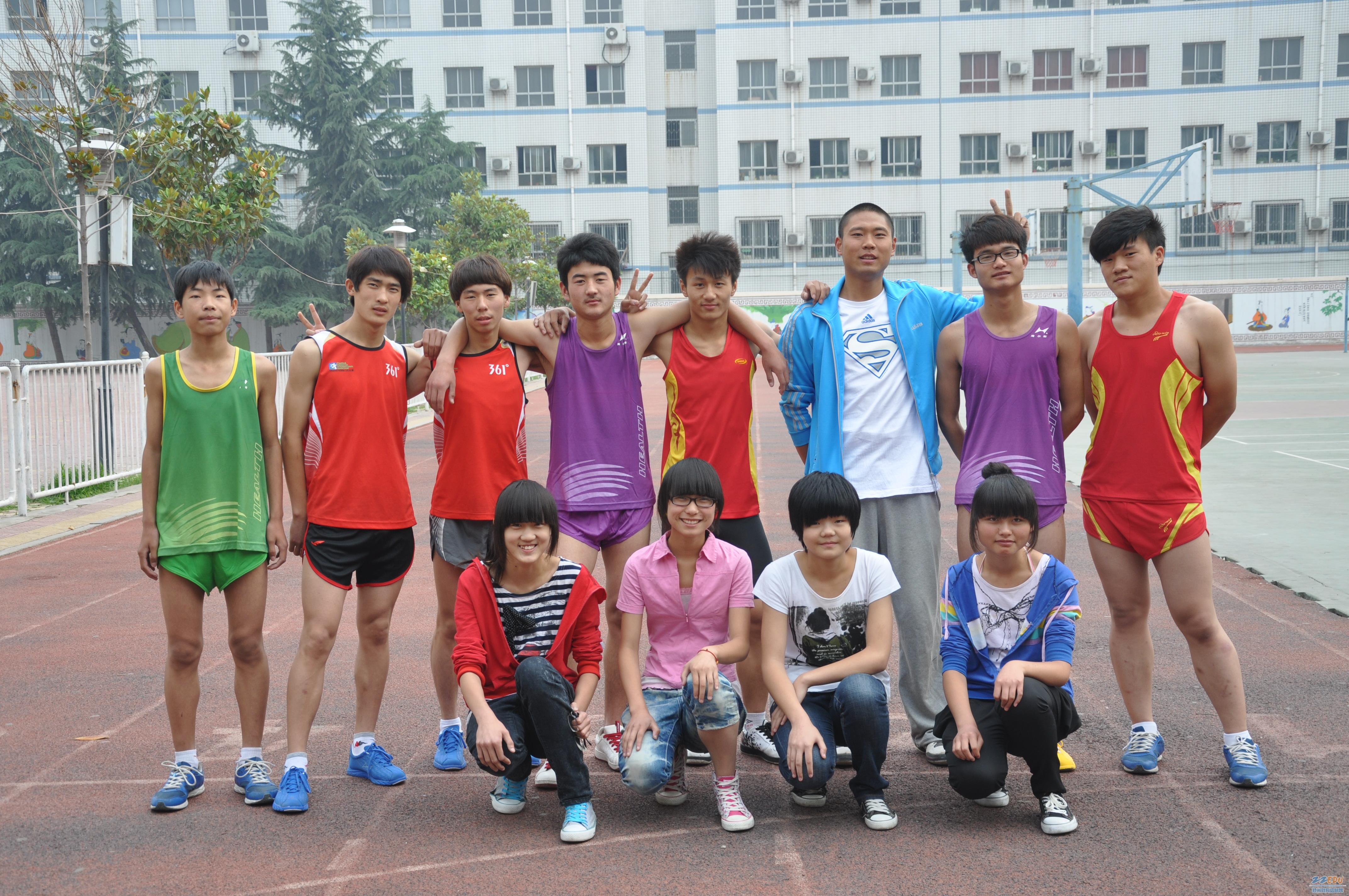 <em>田径</em>队<em>运动员</em>和教练合影