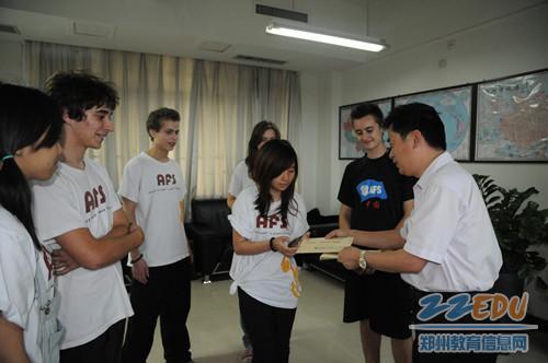 [47中] 国际交换生赠别母校