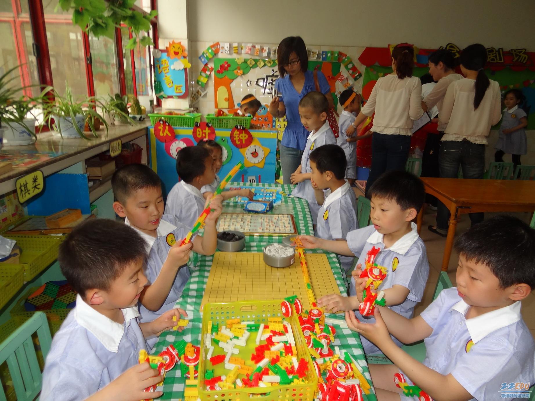 _游戏区角图片_幼儿园游戏区角布置_幼儿园活动区角 ...