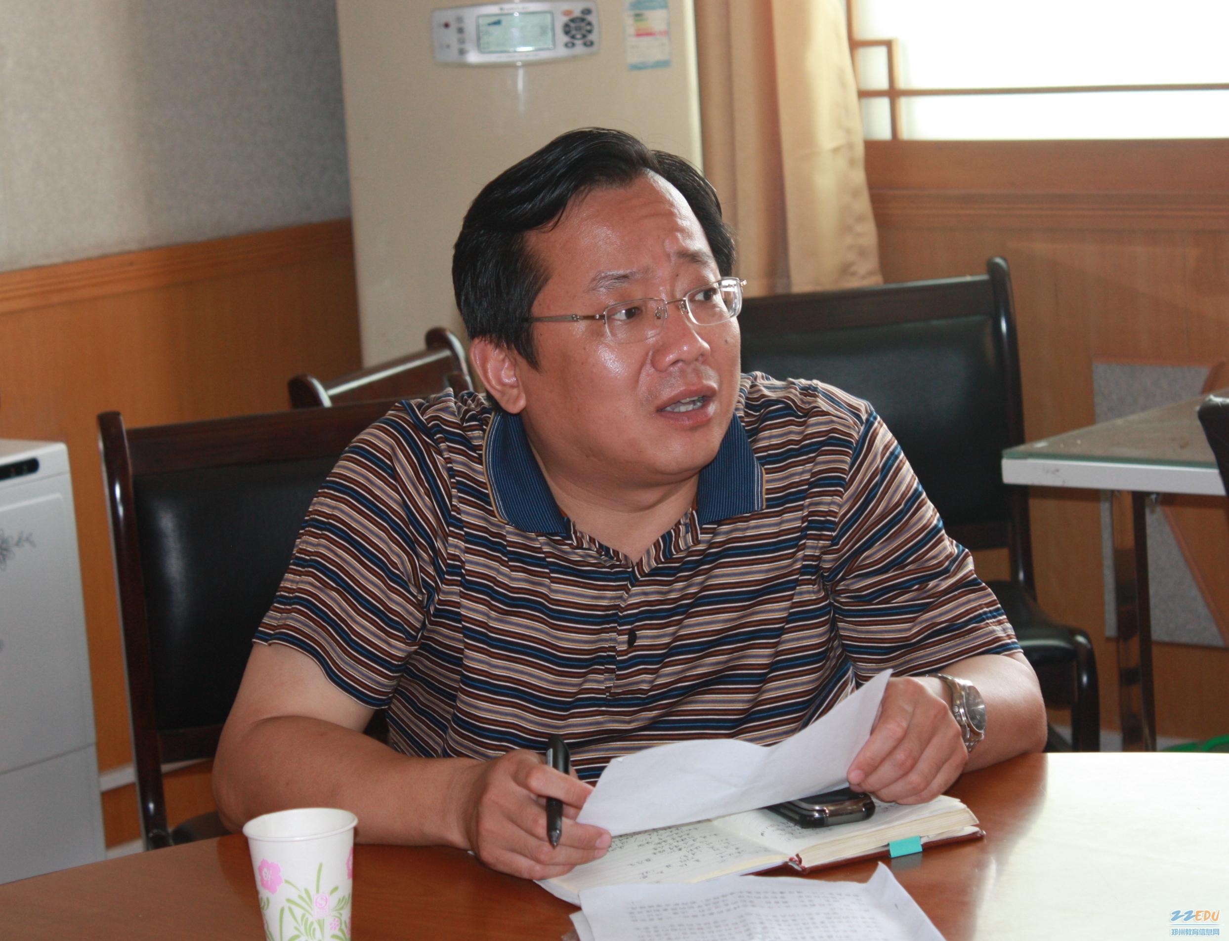 党总支书记魏勇在培训中要求中层干部善于学习,善于总结,积极实干.