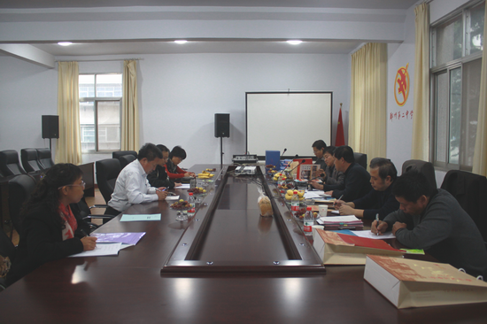 [2中] 市教育局党务政务公开考核小组莅临学校