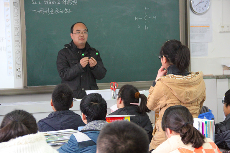 郑州101中殷小玉老师与学生课堂互动