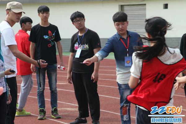 郑州44中高中运动变竞技测试,志愿者成就女朋友开始身体做爱图片