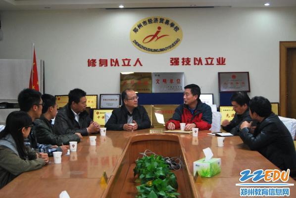 特色办学,专家指导 经贸学校航空专业走入高大