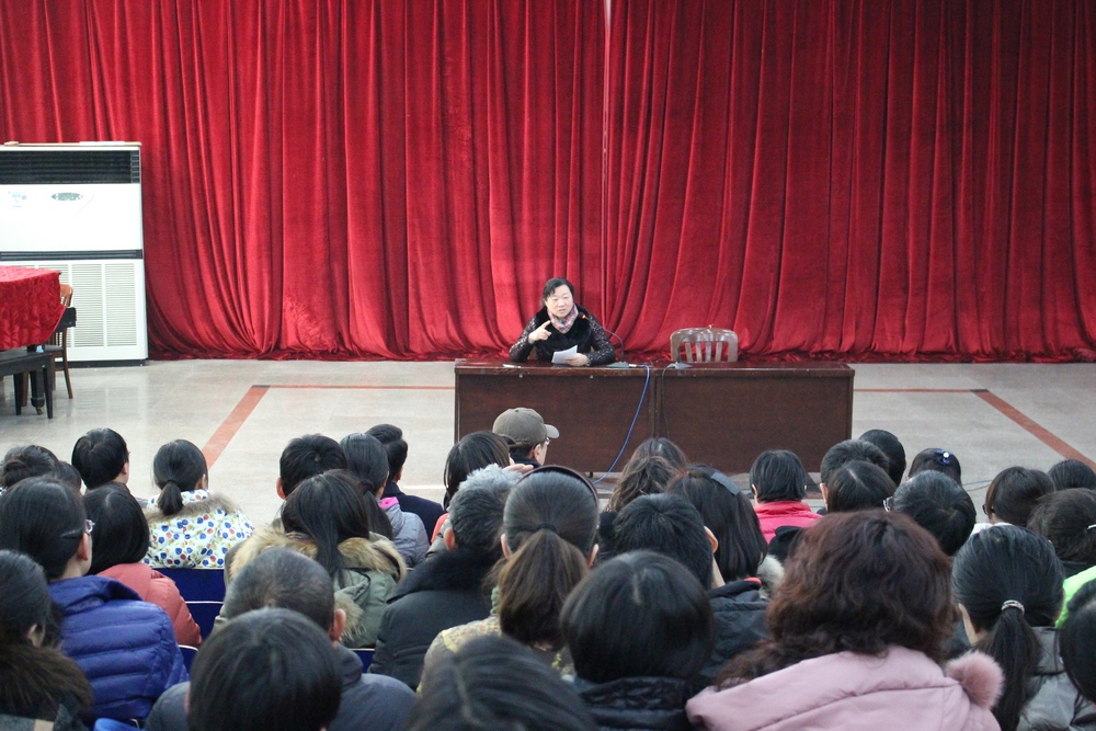 郑州106教师以中学的校服守护初中艺考考点之公平名义二正义全国辽化图片