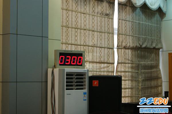 [19中] 嘻唰唰擂台赛再度开启 各队选手展开激