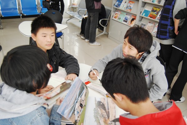让阅读无处不在,郑州二中多举措促学生读书和思考