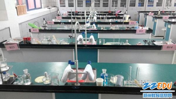 百傲化学收盘跌落222%翻滚市盈率3633倍