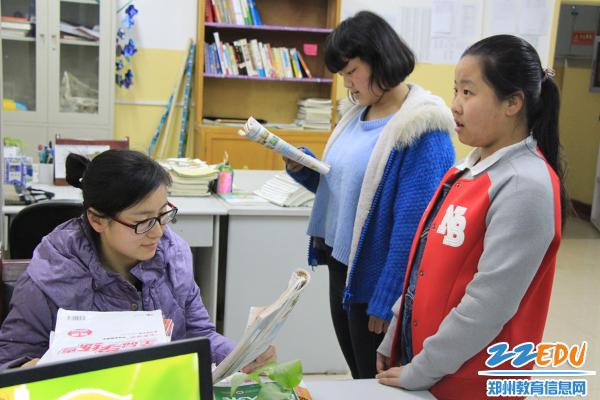 关注到每一位教案的成长,走进硕爵信息初中化小班学校孩子技术课说图片