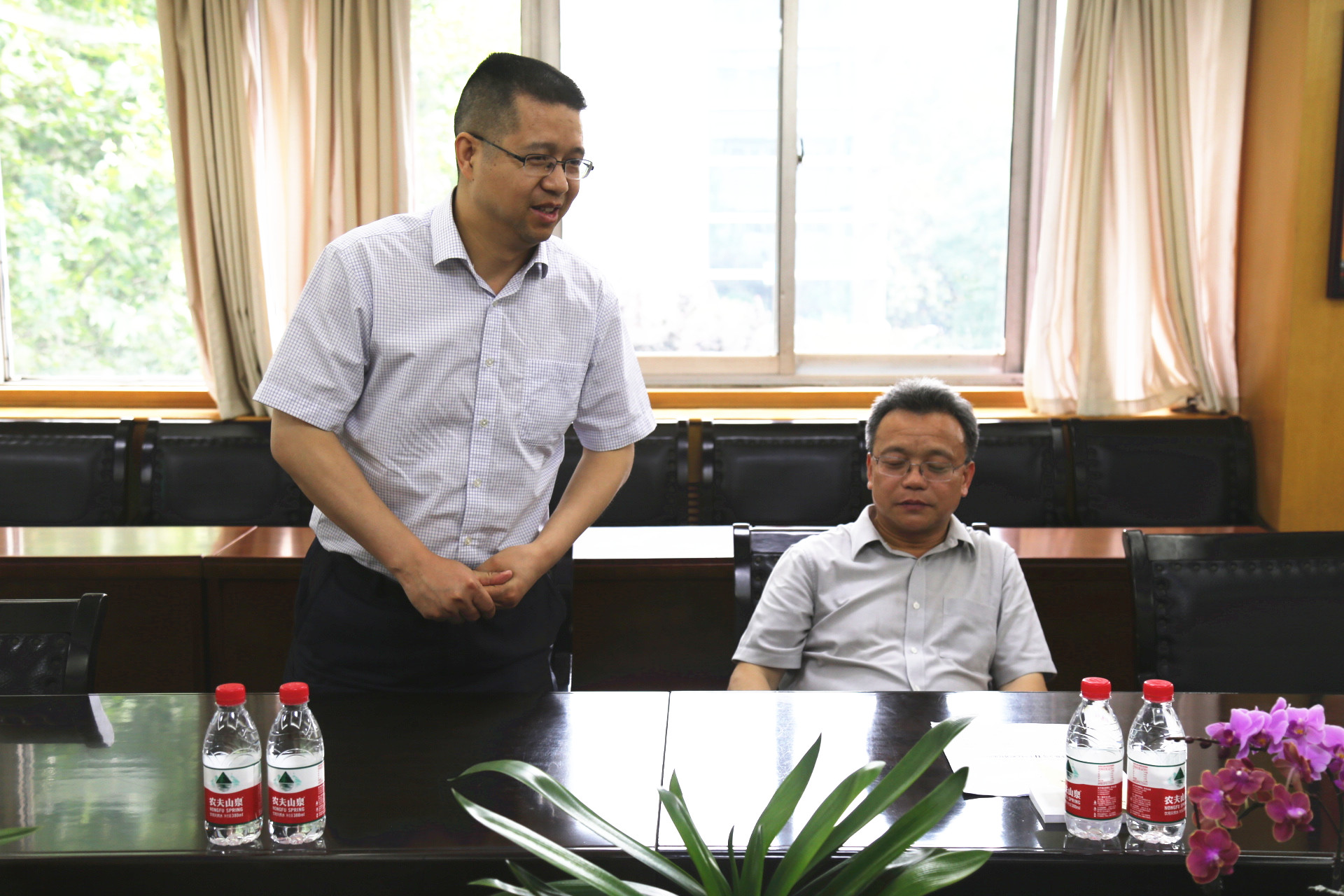 市教育局领导刘鹏利到郑州回中宣布干部任免