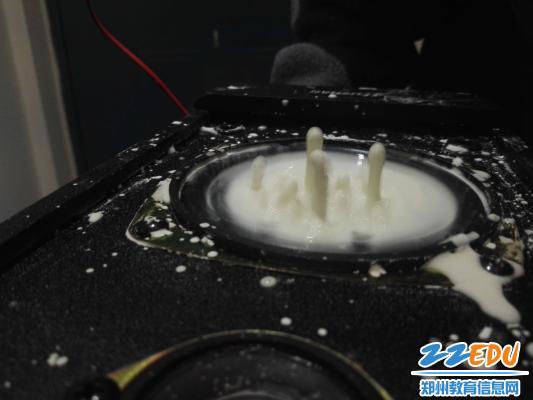 视频飞、鸡蛋漂、外加v视频科技节上实高字体学子国防部图片