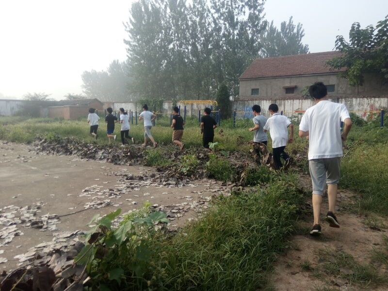 教育时讯 >正文   走访周口市郸城县丁村乡初级中学学生朱远芳家庭