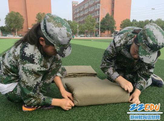 郑州18中军训结营汇报啦 快来一睹学员们的风