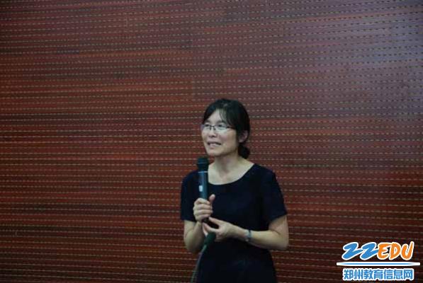 专家零距离释疑引领四中学子梦想启程