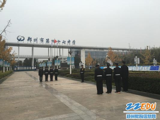 郑州47中保安尽职责,协助公安破获偷盗团伙