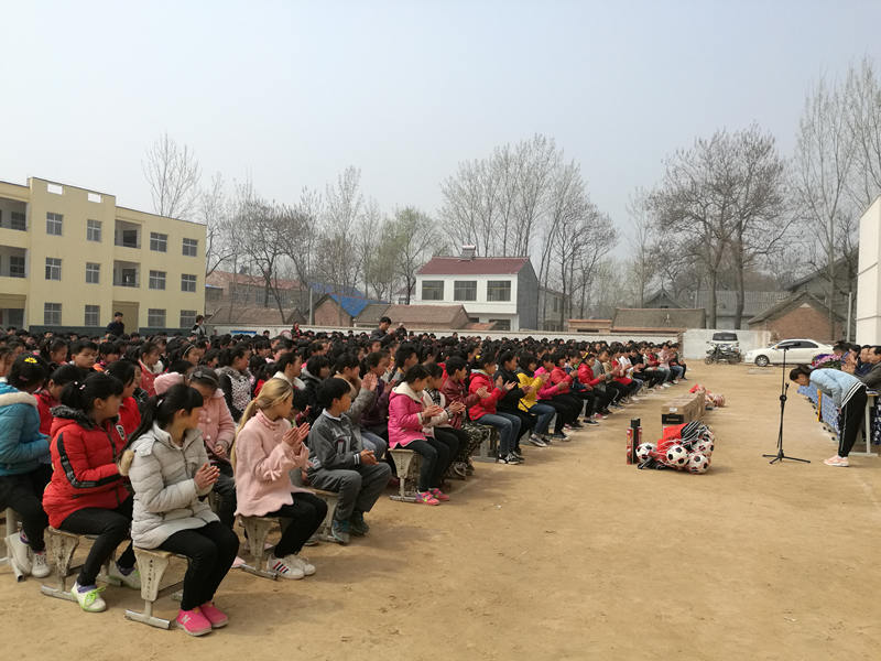 讲述郑州18中与兰考县许河一中的暖心故事