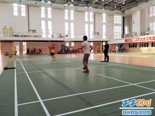 追梦赤子心 郑州47中在晨光杯中学生羽毛球