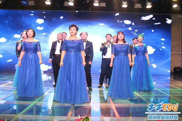 芳华主题曲谱简谱_我们远去的芳华简谱(3)