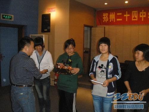 [24中] 组织学生干部培训 助推学生工作再上新