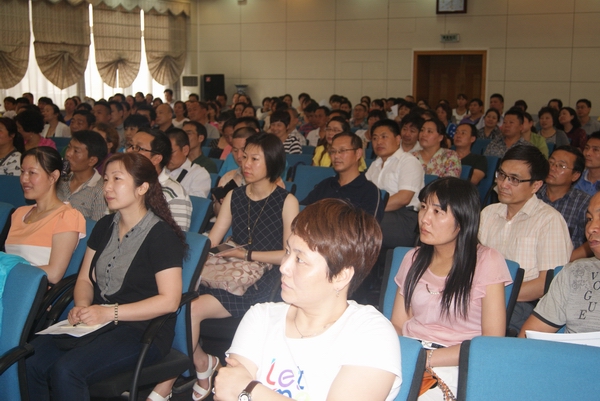 给力中考 快乐冲刺——郑州19中举办系列讲座助力中考