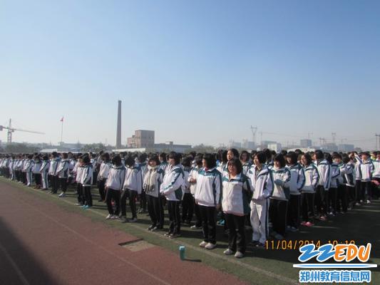 郑州尚美中学举行防震减灾疏散演练