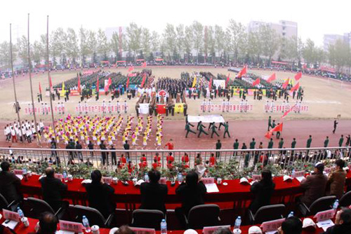 [黄科大] 黄河科技学院第十三届春季田径运动会