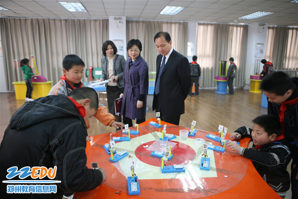 全市中小学德育工作会召开 毛杰提出要做有灵