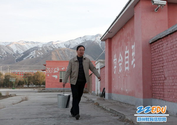 支教老师接力援疆--奋斗的青春最美丽 为祖国需