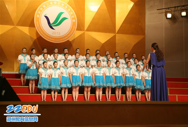 本次合唱比赛共有来自全市五县九区的72支中小学,职业学校合唱队参赛