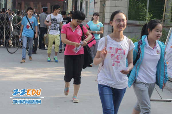 中招考试今日开考 考生淡定家长焦虑