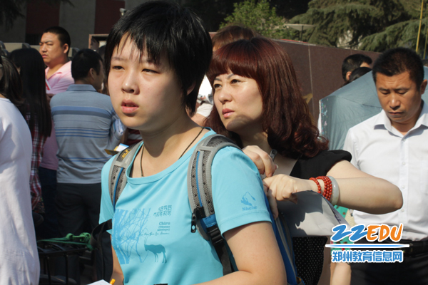 中招考试今日开考 考生淡定家长焦虑