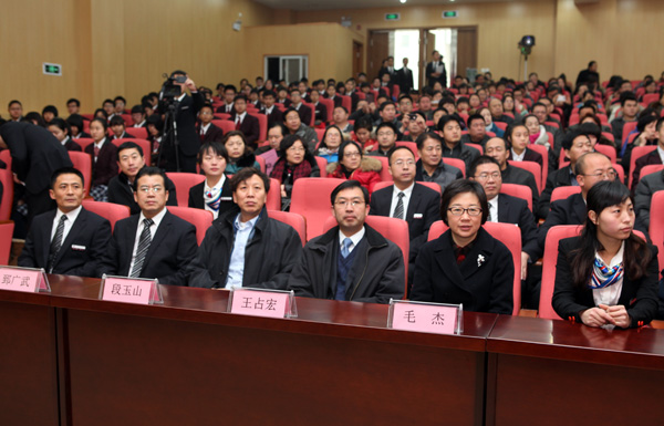 市实验高中举行首届发展论坛 共话“拔尖创新人才培养”