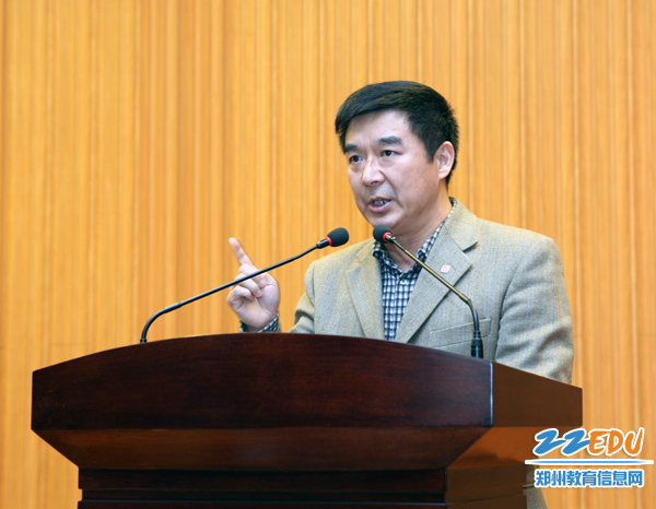 中小学生安全教育日现场疏散演习 学生情景剧演绎“消防”