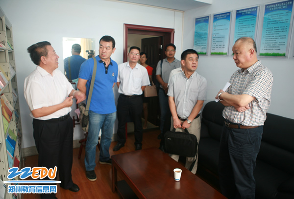 中组部领导调研指导我市中小学党建工作