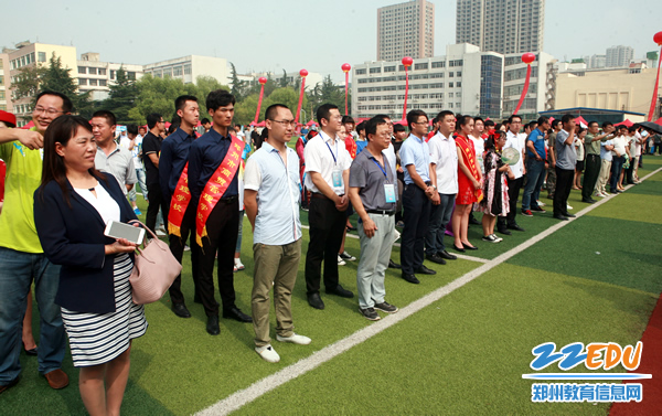 我市中职学校招生咨询活动举行 技能展示引围观