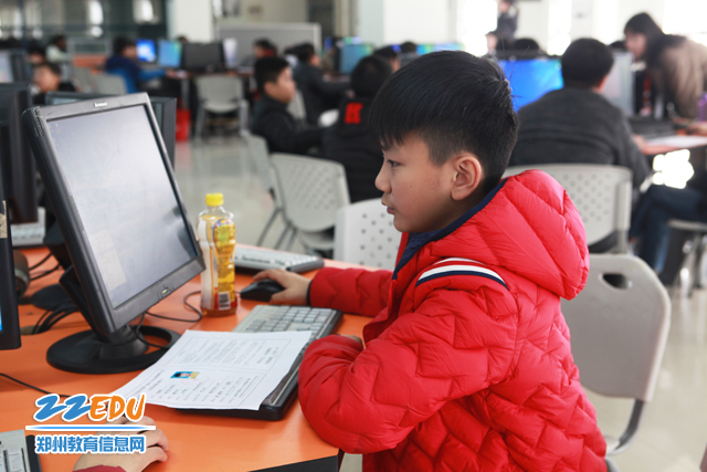 郑州市第一届中小学创意编程大赛决赛举行